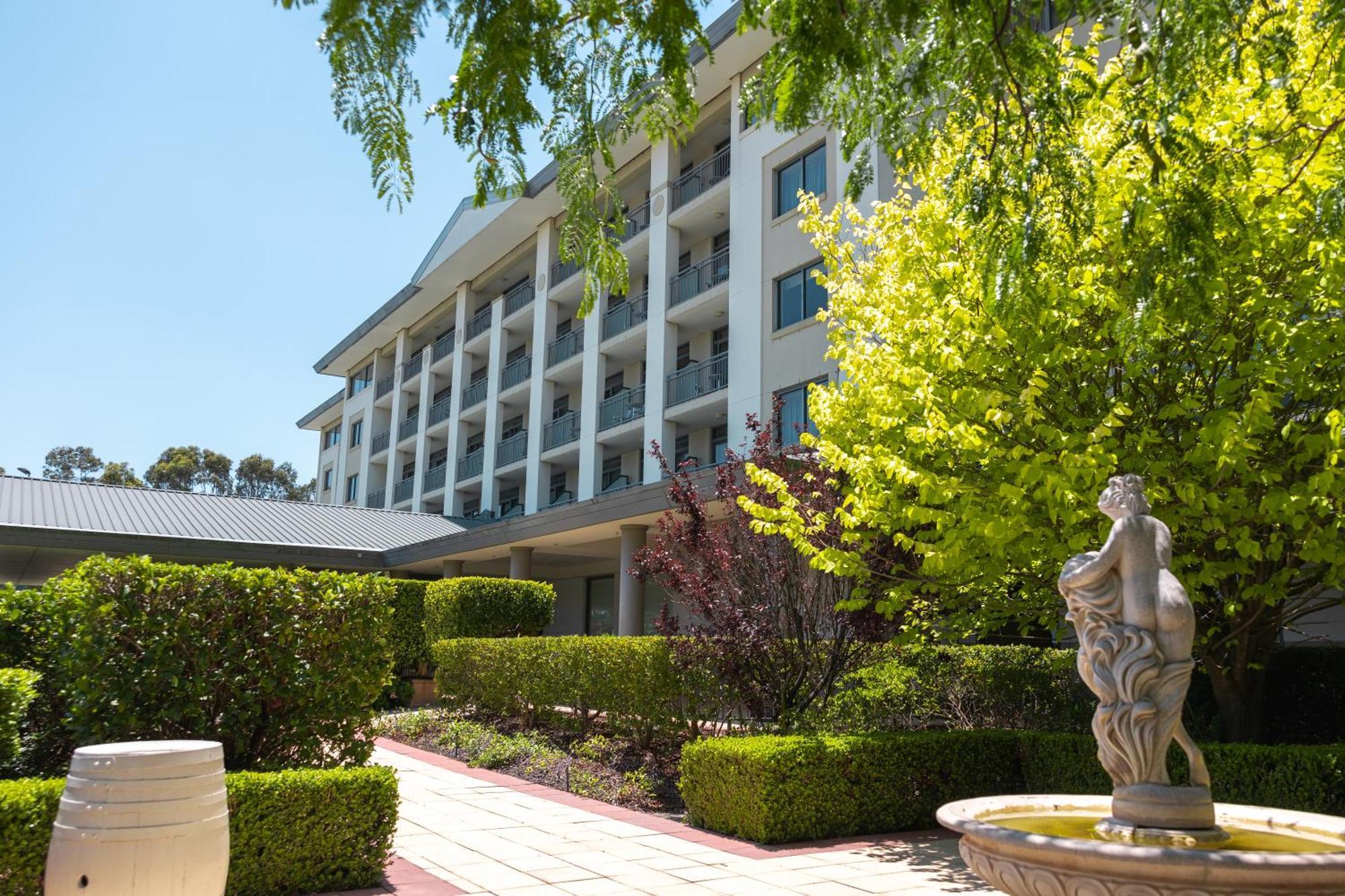 Visy Dior 4* Baulkham Hills
